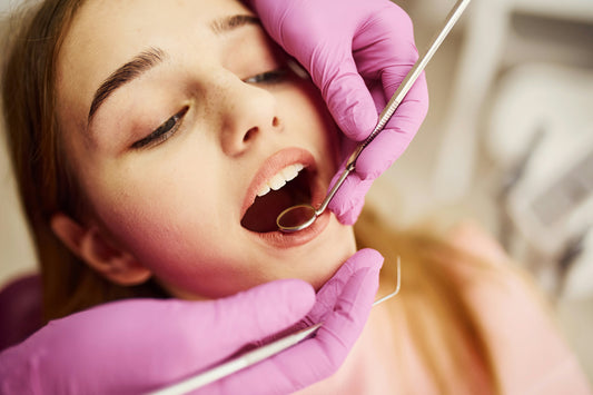 The Top Benefits That You Can Reap From Using a Dental Mirror